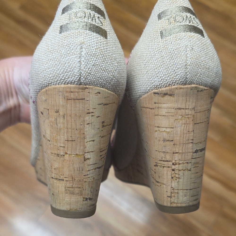 Toms Size 9 Stella Natural Burlap Embroidery Wedge Peep Toe Sandals - Picture 15 of 16